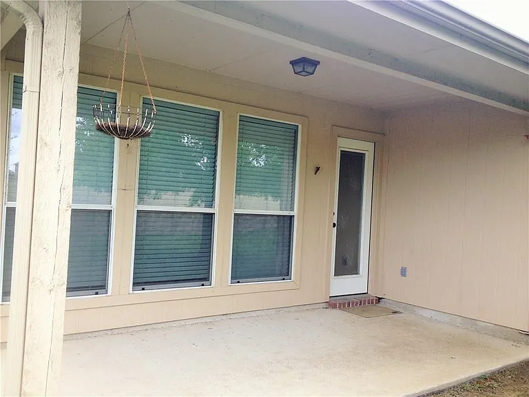 625 Rothschild Ln — Photo 21