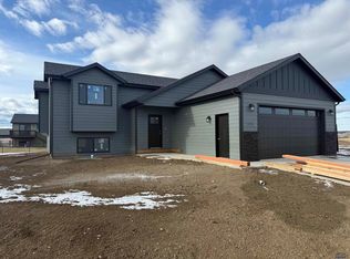 615 Bull Run Dr, Box Elder, SD 57719