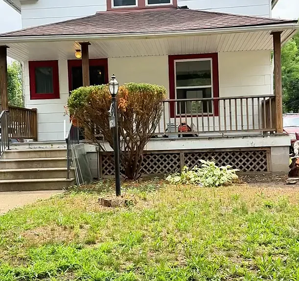 10724 Morison Ave — Photo 1