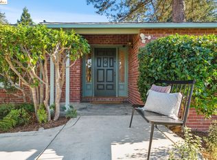 5860 Heron Dr, Oakland, CA