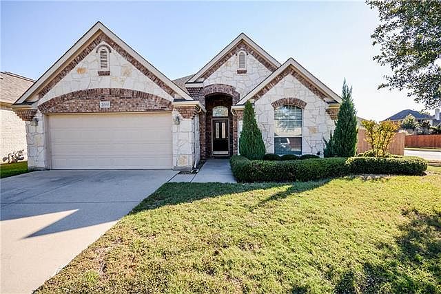 1st image of 2000 Park Vista Ln