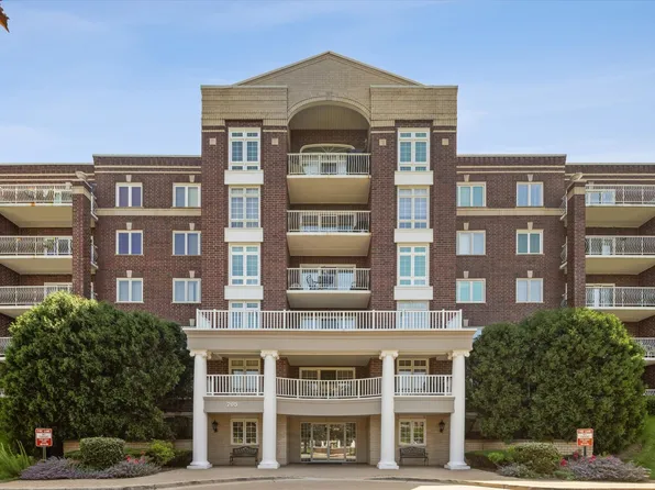 7051 W Touhy Ave APT 604, Niles, IL 60714