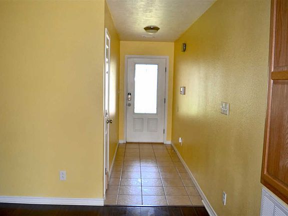 3rd image of 407 S 4th St