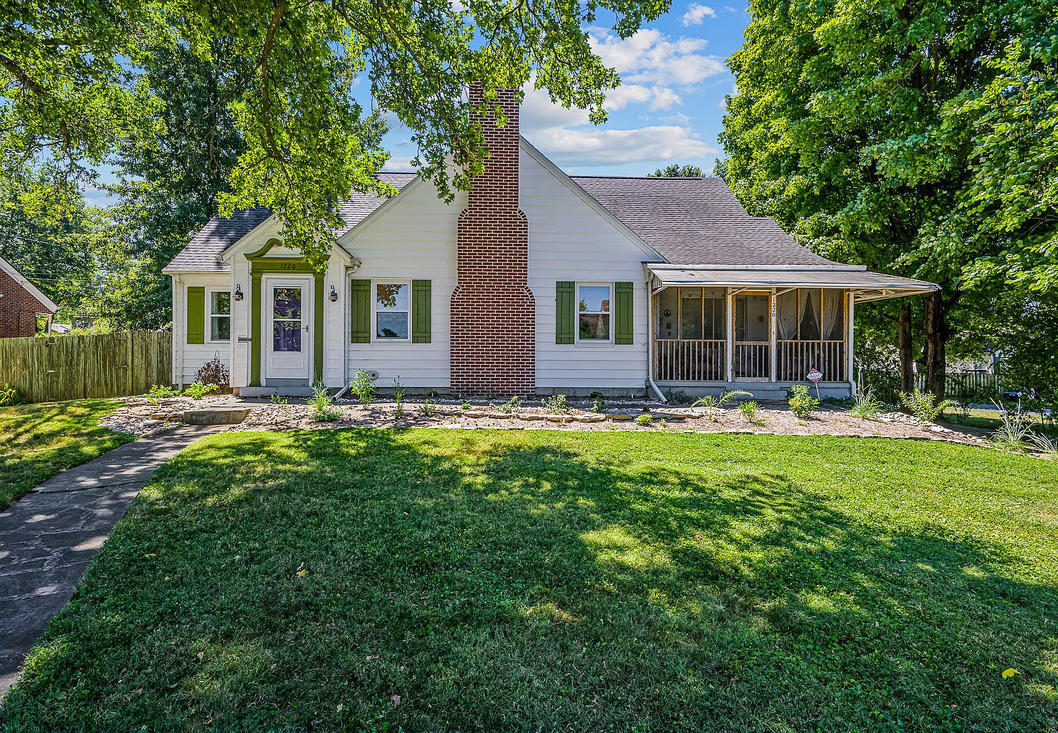 1220 E Delmar St, Springfield, MO 65804 | Zillow