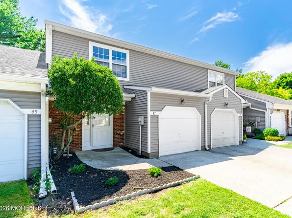 47 Oak Lane, Eatontown, NJ 07724