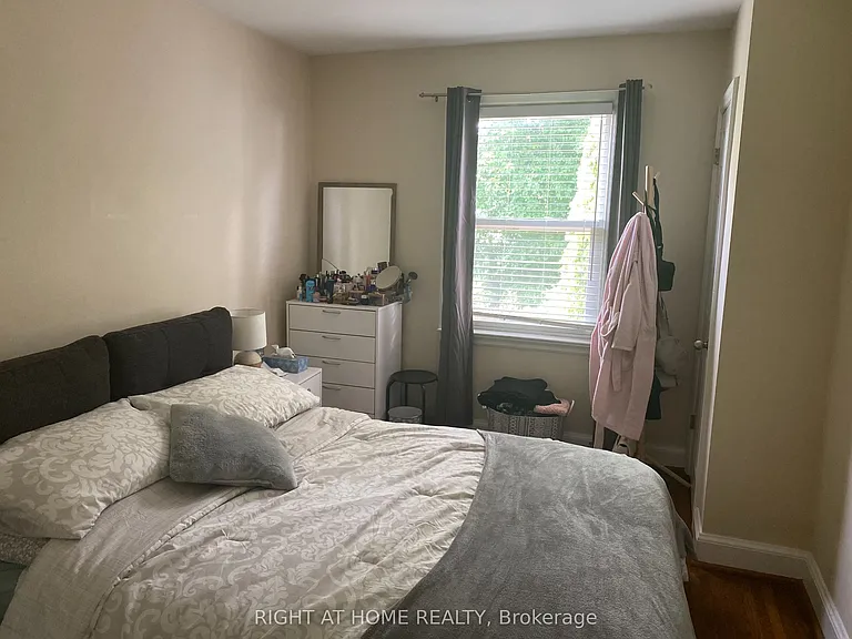 32 Florens Ave — Photo 20