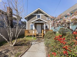 625 S 9th St, Coos Bay, OR 97420