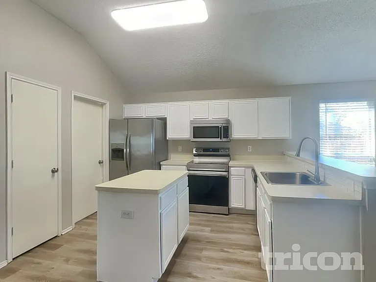 2520 Ensenada Ln — Photo 7