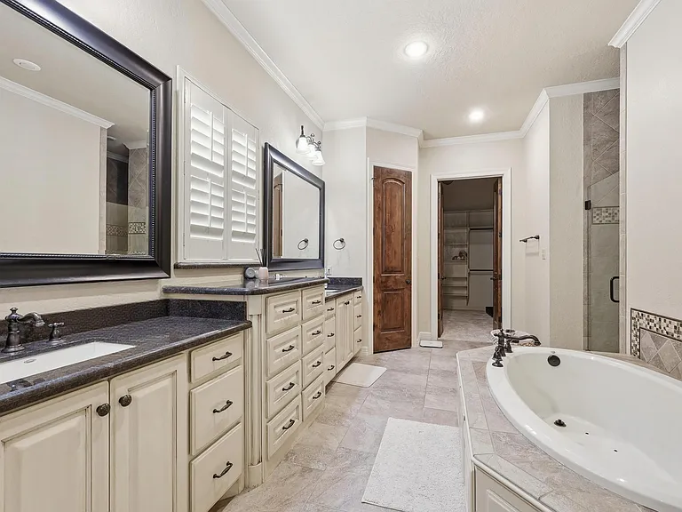 6470 Claybourn Dr — Photo 18
