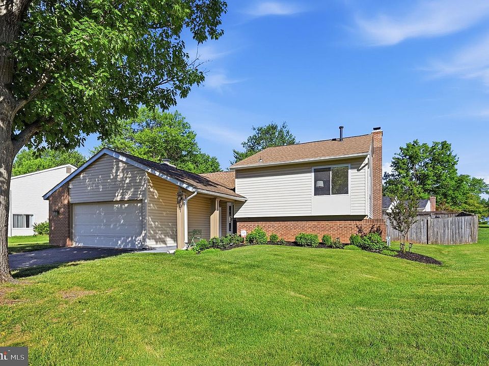 1st image of 101 Park Hill Ct