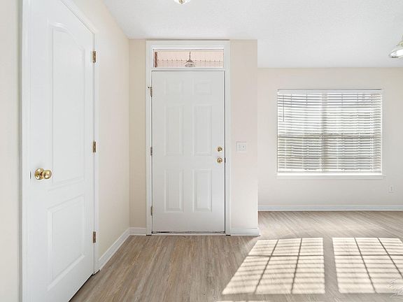 4th image of 5943 Ashton Woods Cir