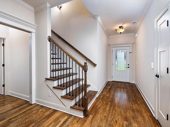 4th image of 1116 Rivercrest Dr