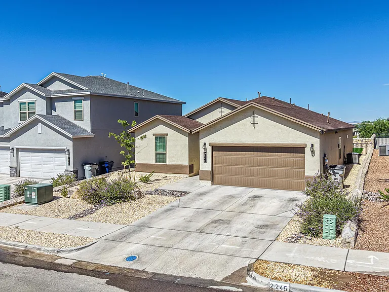 2245 Small Mountain Pl — Photo 26