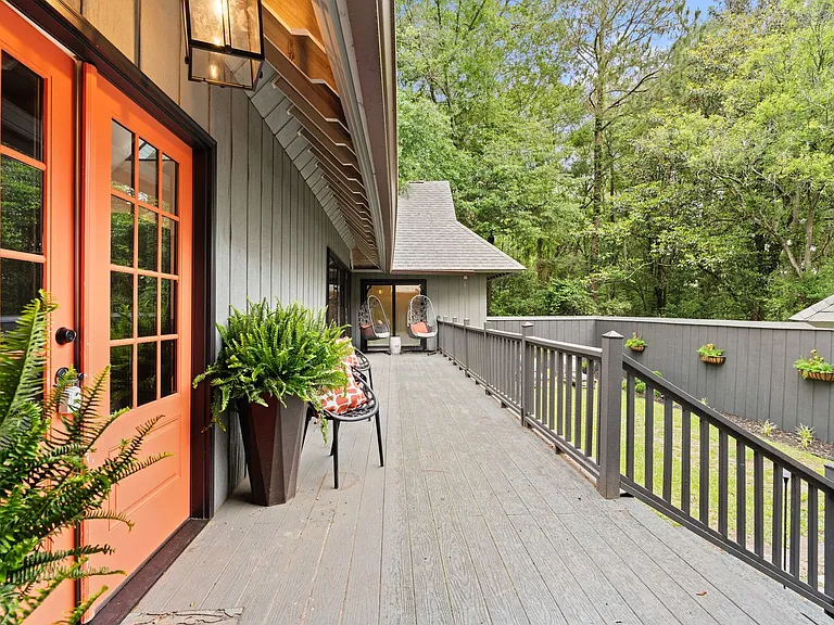 211 Wendwood Dr — Photo 32