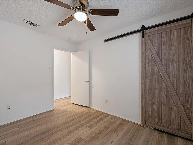 910 Judiway St — Photo 12