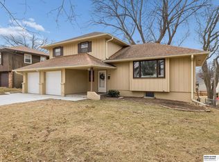 13233 Cedar Cir, Omaha, NE 68144