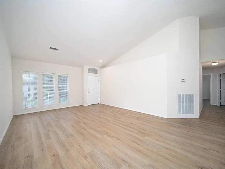 18 Painted Canyon Pl — Photo 4
