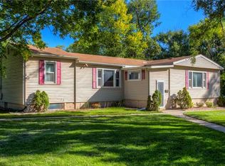 204 N 19th St, Adel, IA 50003