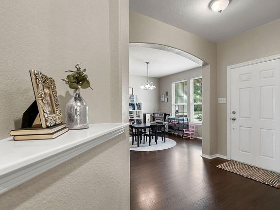 2nd image of 7006 Durango Creek Dr