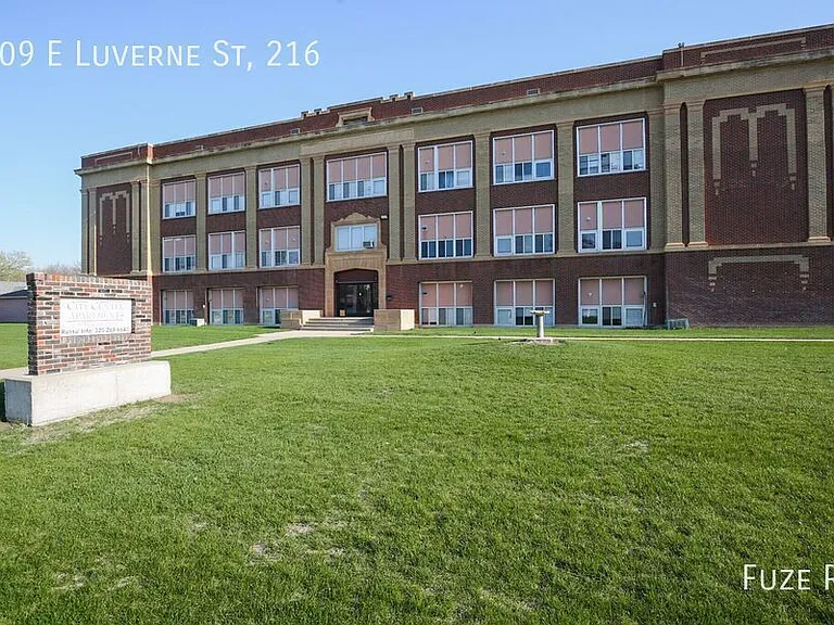 109 E Luverne St #216 — Photo 1