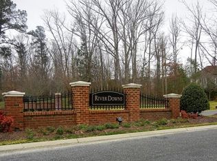 2637 Royal Crest Dr, Midlothian, VA 23113