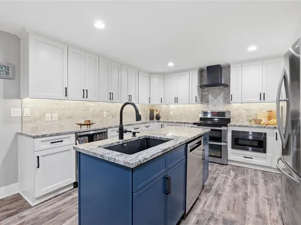 30405 Oak Grove Rd, Paola, KS 66071