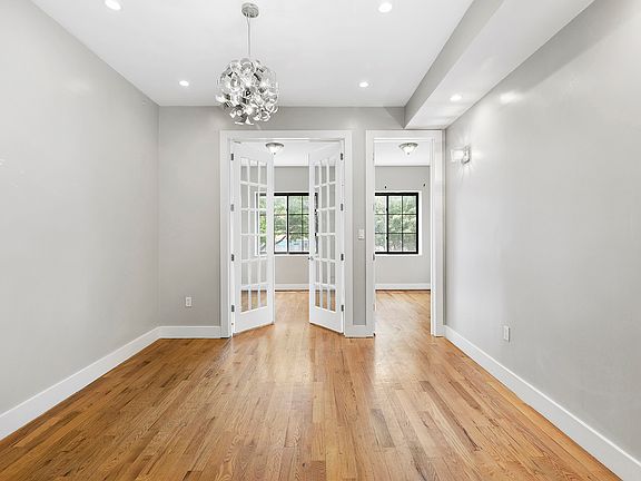 2nd image of 17 Garden St #2D