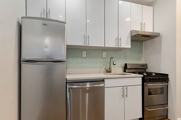 Rented by MNS | media 30