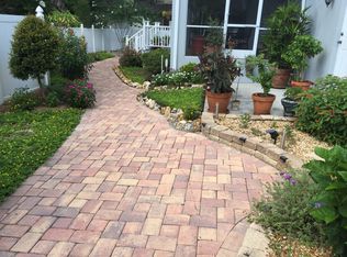 1106 W Charter St, Tampa, FL 33602