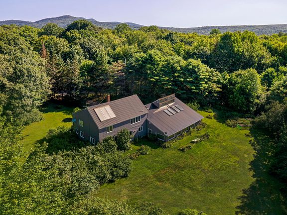 4th image of 4 Pleasant Mountain View