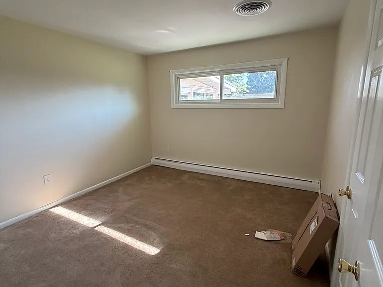 143 N Duke St — Photo 11