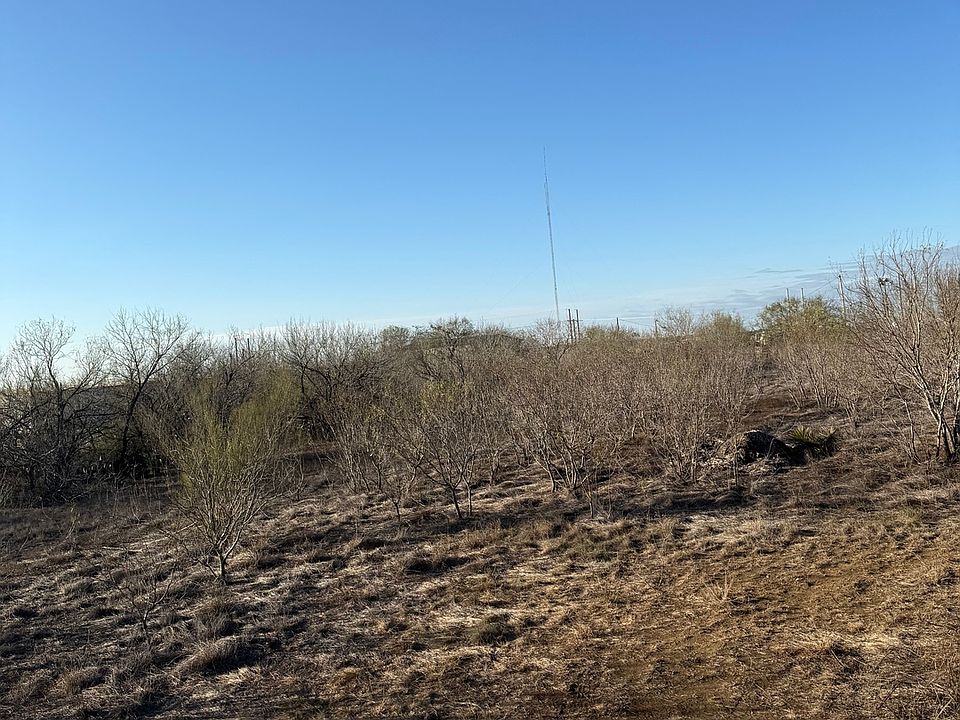 2nd image of 888 S US HIGHWAY 281