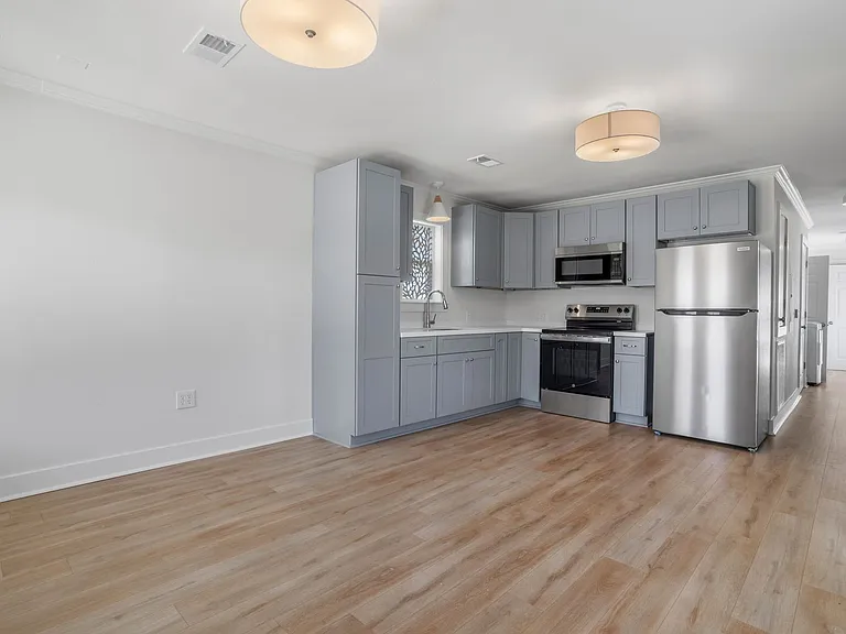 303 Delmas Ave — Photo 6
