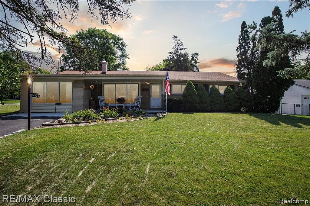 4920 Sundew St, Commerce Township, MI 48382 MLS 20230058484 Zillow