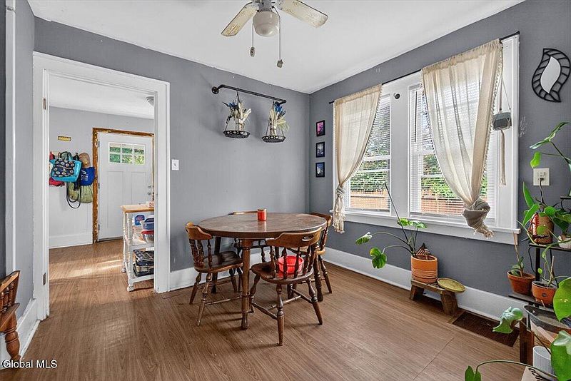 5th image of 190 Greenlawn Avenue