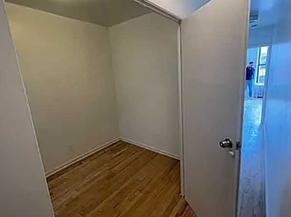 725 11th Avenue image 8 of 13