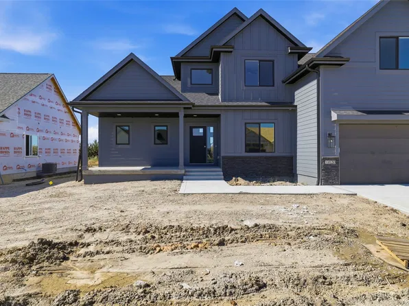 1020 Meadowland Ct NW, Bondurant, IA 50035