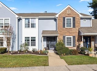 7 Hancock Ct #907, East Windsor, NJ 08520