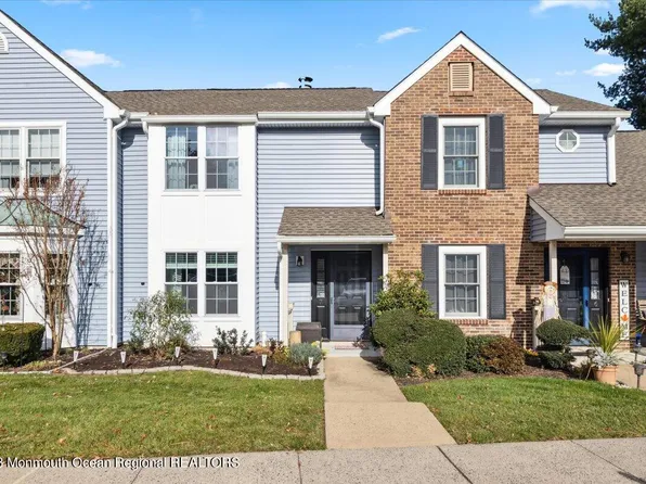 7 Hancock Court #907, East Windsor, NJ 08520