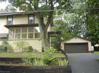 1530 Overlook Dr, Akron, OH 44314