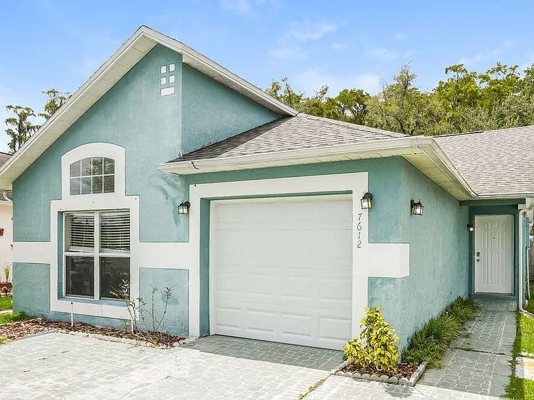 7612 Fort Sumter Dr — Photo 3