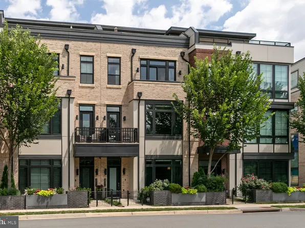 20374 Northpark Dr, Ashburn, VA 20147