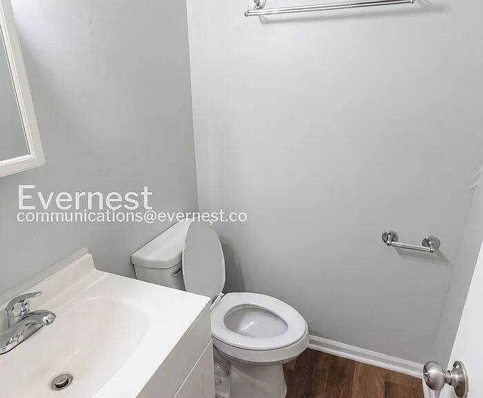 1925 2nd Ave — Photo 12