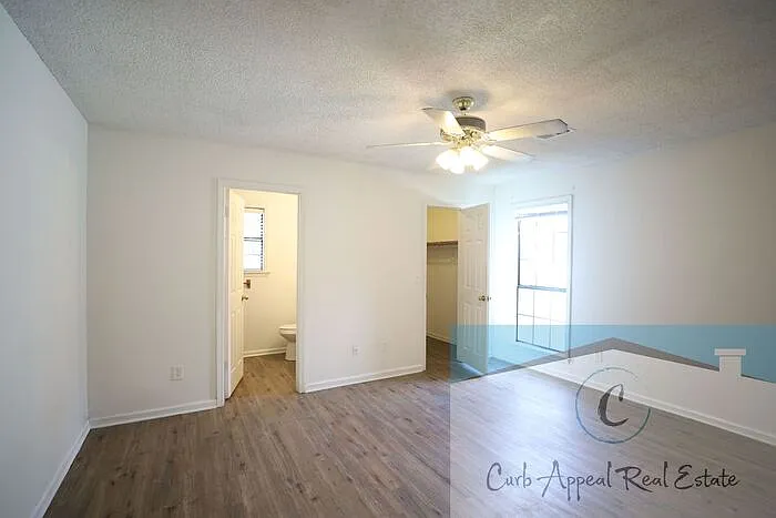 4004 Cobblestone Cir — Photo 8