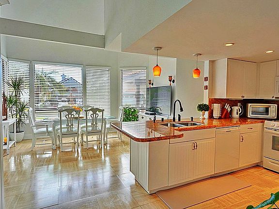 4th image of 2826 Forest View Way