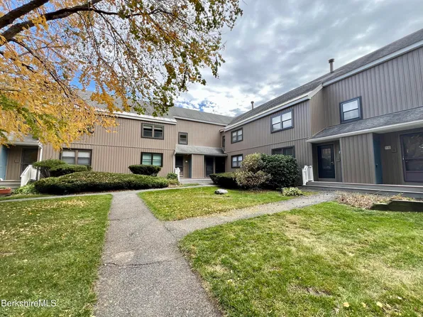 7 Rolling Hls #8, Lenox, MA 01240