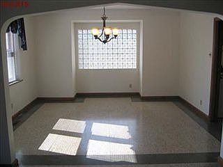 3rd image of 7242 Canterbury Dr