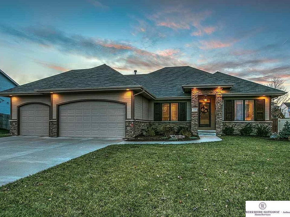 1st image of 2260 Broadwater Dr