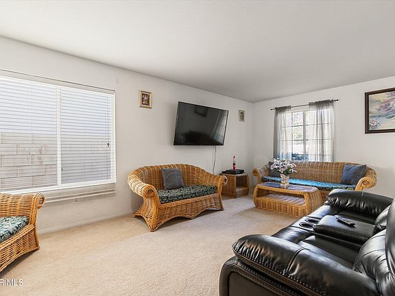 5th image of 45445 Pickford Ave