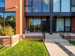 246 Edmund Pl, Detroit, MI 48201